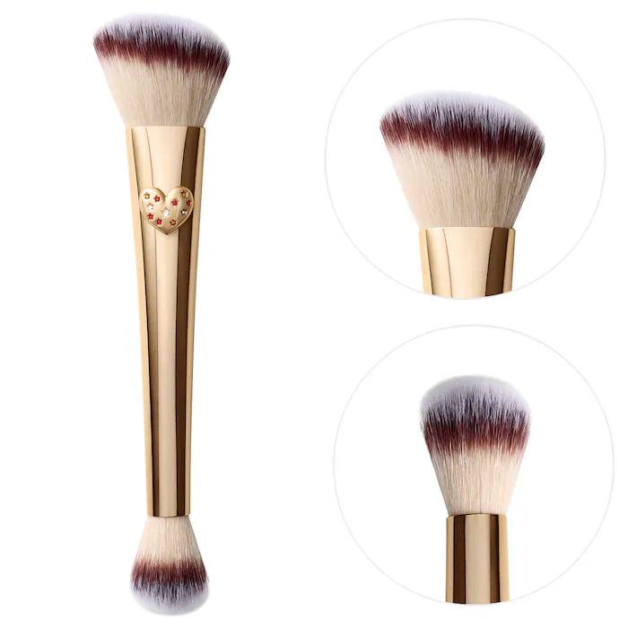 Двосторонній пензлик для макіяжу Hourglass Ambient Lighting Edit Unlocked Brush Holiday 2026 - LOVE